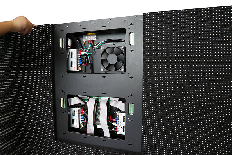 OUTDOOR DIRECT VIEW LED SOLUTIONS