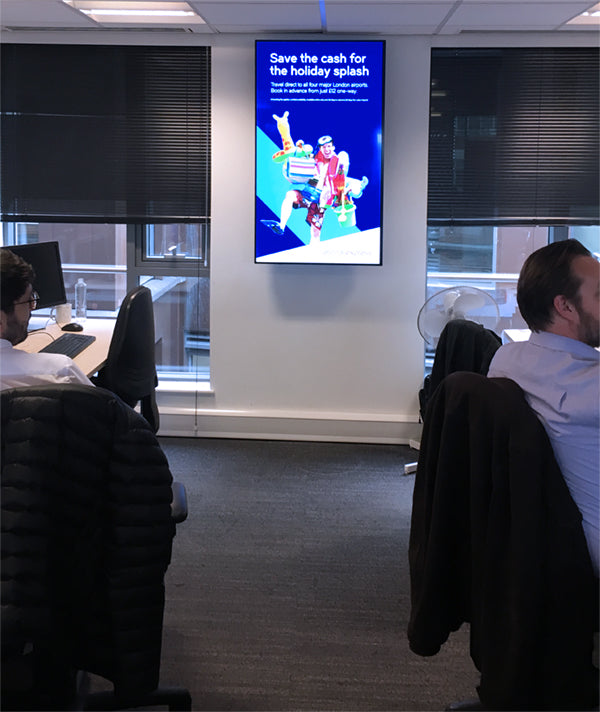 Professional Monitor (32"-84")