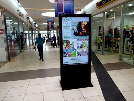 55” ANDROID DOUBLE-SIDED FREESTANDING DIGITAL POSTERS