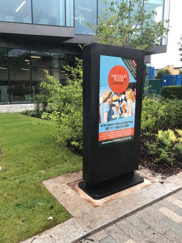 Freestanding Outdoor Advertising Displays (47"&55")