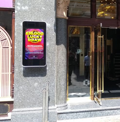 OUTDOOR DIGITAL ADVERTISING DISPLAYS