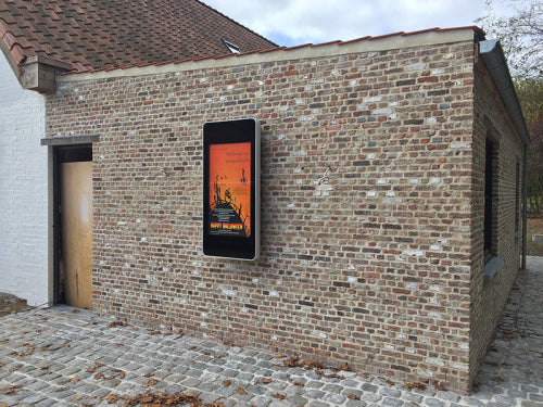 OUTDOOR DIGITAL ADVERTISING DISPLAYS