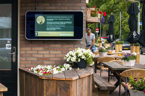 OUTDOOR DIGITAL ADVERTISING DISPLAYS