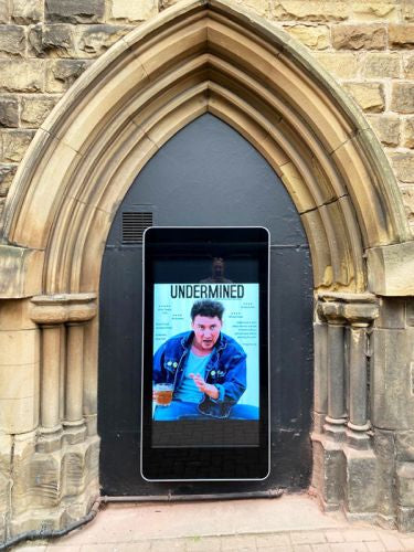 OUTDOOR DIGITAL ADVERTISING DISPLAYS